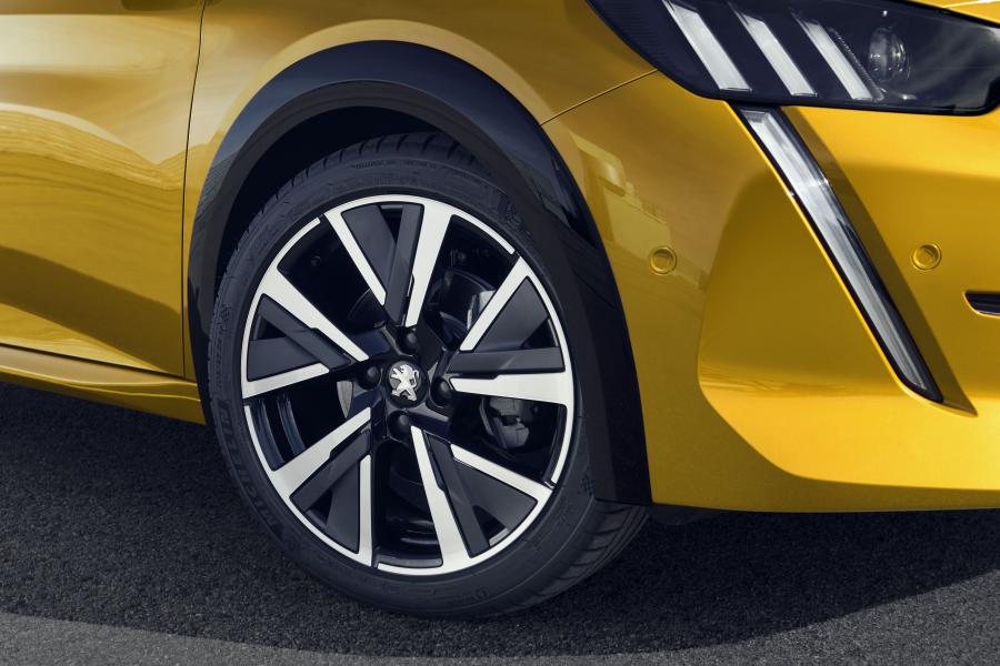 Колеса Peugeot 208 GT-Line 2019 года  (WW) (фото 42 из 56)